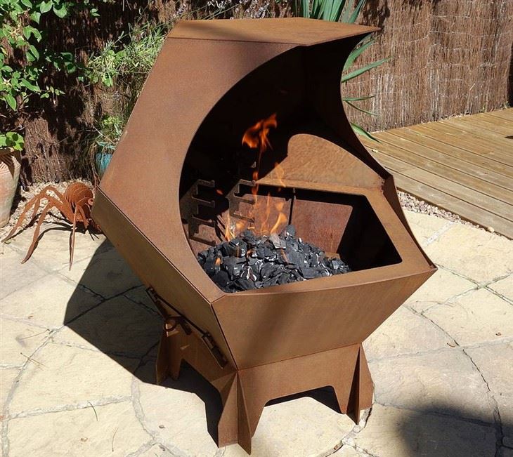 Nowy projekt Metalowa stal Corten malowana na czarno, do gotowania na świeżym powietrzu